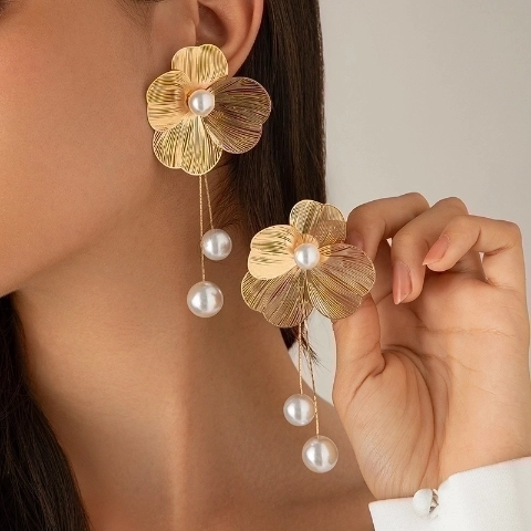1 ζευγάρι Elegant Lady Streetwear Flower Ginkgo Leaf Plating Inlay Alloy Imitation Pearl Drop Earrings Ear Studs