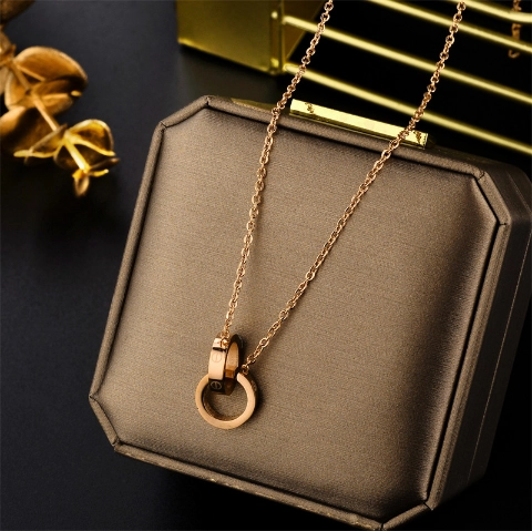 Γεωμετρικά κολιέ από τιτάνιο χάλυβα 18 καρατίων επιχρυσωμένα